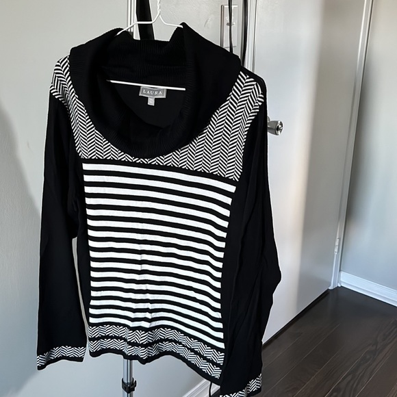 3/$30 Sweater - Picture 4 of 5